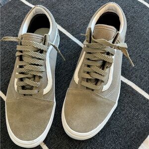 Men’s Vans Old school taupe low tops size 11.5 NWOT